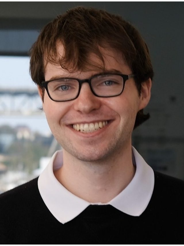 24 साल के शख्स को मिली 2,200 करोड़ की सैलरी, पहले ठुकराया था Meta का ऑफर