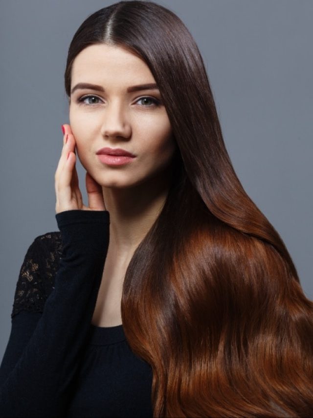 लंबे और घने बालों के लिए क्या करना चाहिए, डॉक्टर के बताए ये टिप्स आएंगे काम