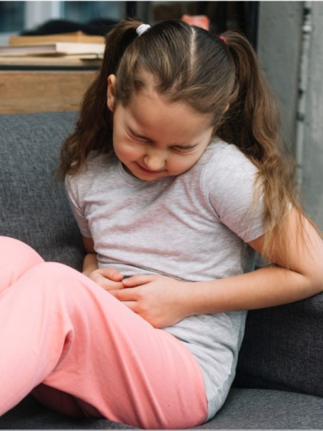 कब्ज से परेशान है आपका बच्चा? उसे खिलाएं ये चीजें, जल्दी मिलेगा आराम