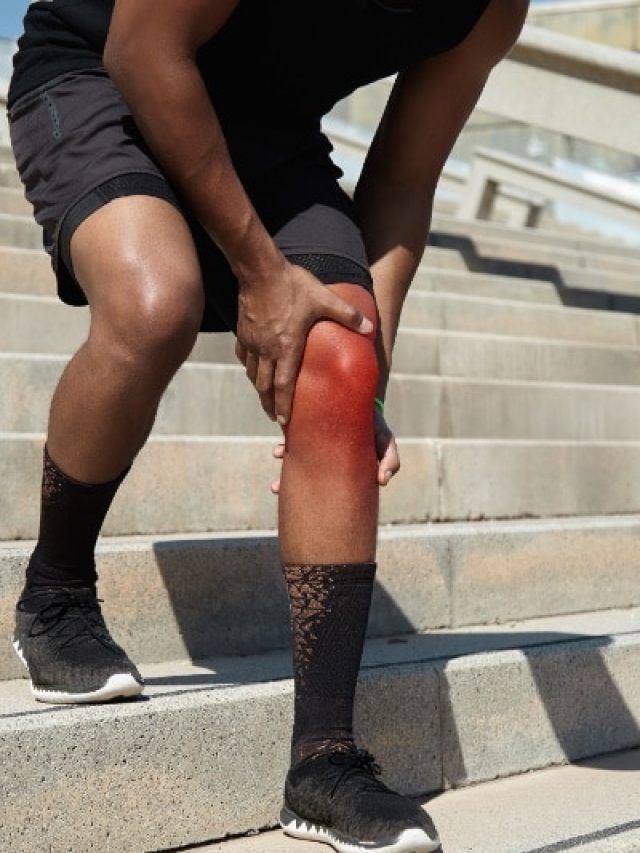 सबसे पहले पैरों में दिखते हैं डायबिटीज ये 8 खतरनाक लक्षण, न करें नजरअंदाज