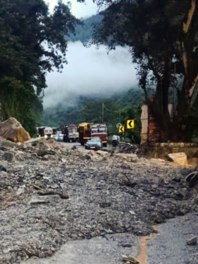 न मकान बचे, न होटल, न लोग... धराली में मलबा ही मलबा! देखें Video