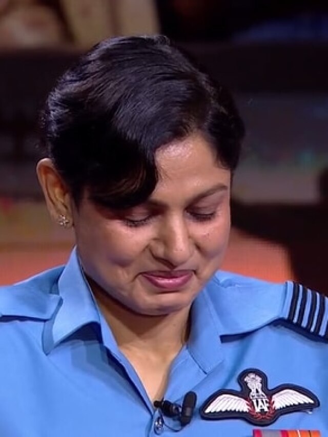 'ये सिर्फ मेरी बेटी नहीं रही' KBC के मंच पर बोलीं व्योमिका सिंह की मां, इमोशनल हुईं विंग कमांडर