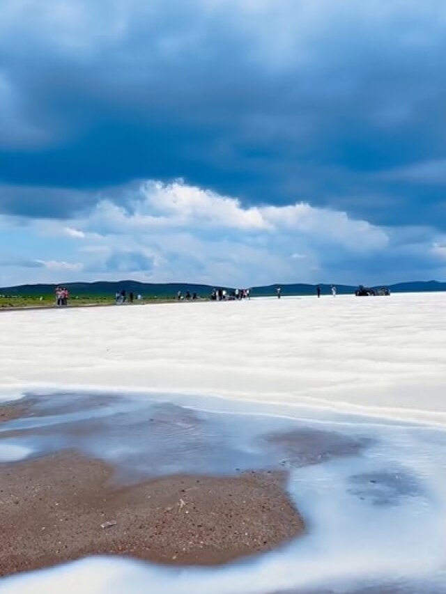 यहां बहती है 'दूध की नदी'... लाखों लोग आते हैं इसे टेस्ट करने