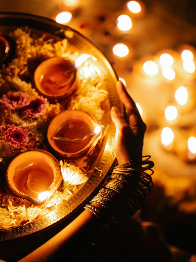 20 या 21 अक्टूबर, कब है दिवाली? जानें सही तारीख और लक्ष्मी पूजा का शुभ मुहूर्त