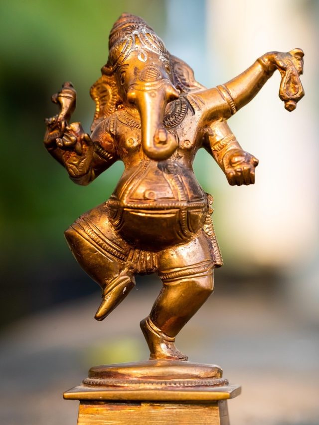 बुधवार के दिन घर आ रहे गणपति, इन 5 बातों का शुभ संकेत दे रही गणेश चतुर्थी