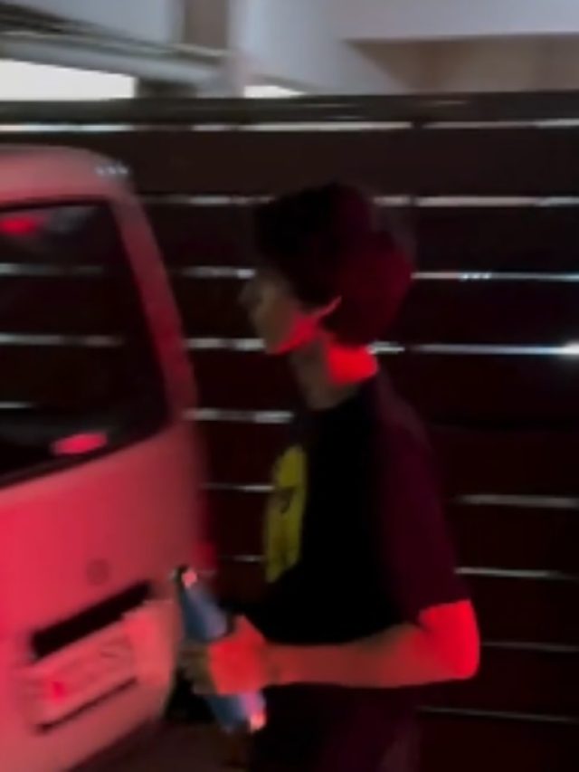 पैप्स से तंग आया ऋतिक का 17 साल का बेटा, VIDEO देख फैन्स बोले- बेचारा...