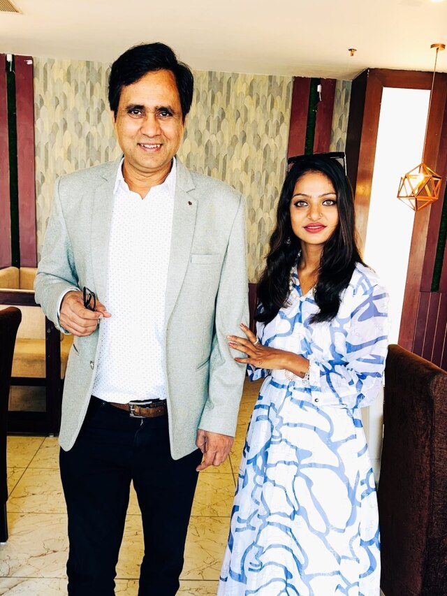 खास 'मकसद' से बस्ती की मासूम मोनालिसा को शोबिज में लाए सनोज, खुद किया कुबूल