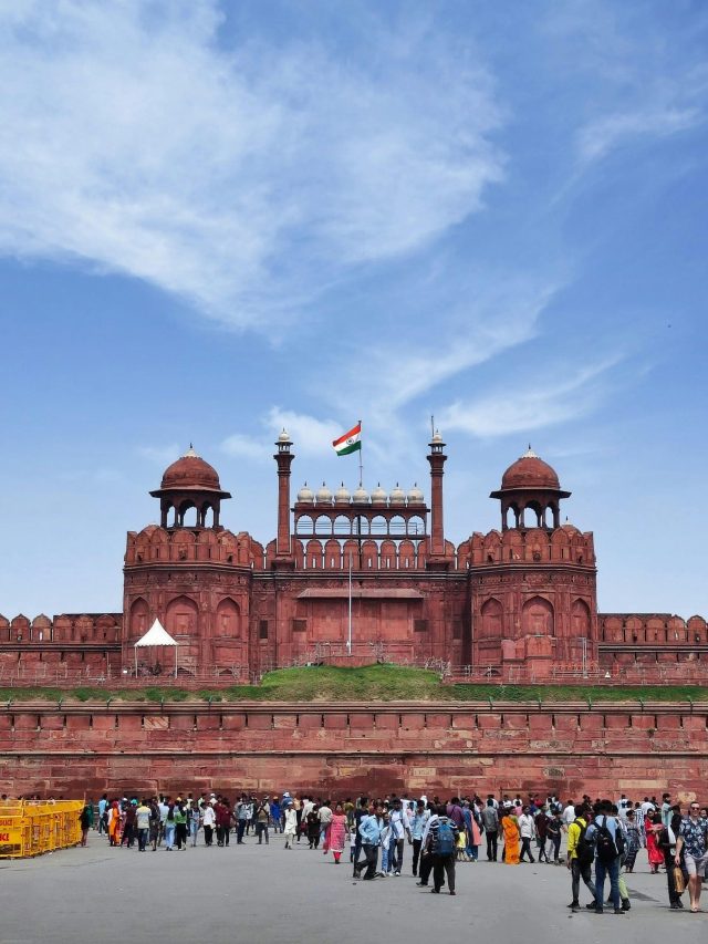 पहले लाल किला नहीं था रेड फोर्ट का नाम, इस नाम से जानते थे लोग!