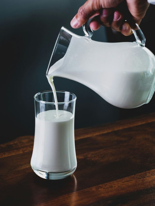 फुल क्रीम या लो फैट... कौन सा दूध आपके दिल के लिए सेफ, जानें क्या कहते हैं डॉक्टर