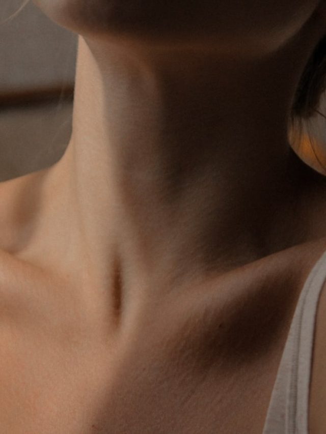 गर्दन का कालापन नहीं ले रहा जाने का नाम? इन घरेलू उपायों से स्किन बनेगी चमकदार