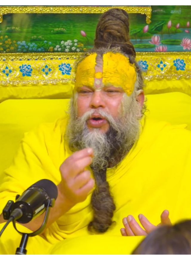 बरसाने की गलियों में प्रेमानंद महाराज ने मांगी रोटी, सामने आई तस्वीर