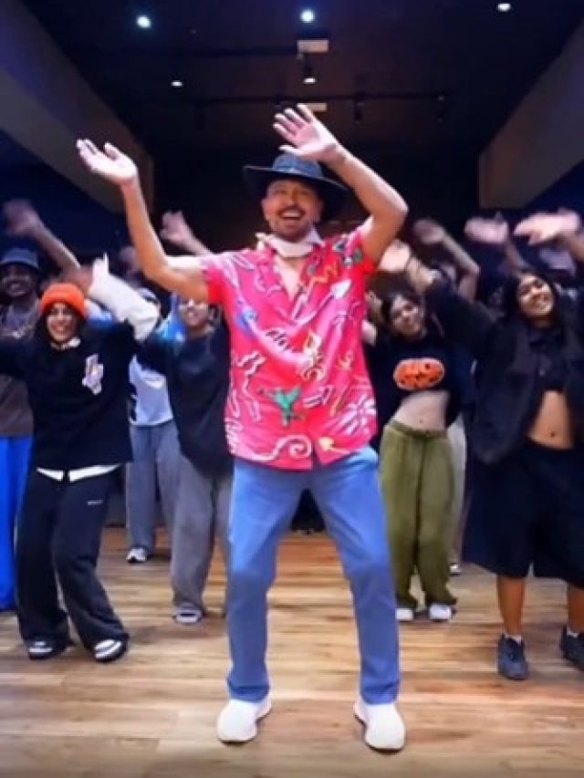 75 की उम्र में 'वॉर 2' के गाने पर थिरके राकेश रोशन, एनर्जी देख बेटा ऋतिक भी हैरान