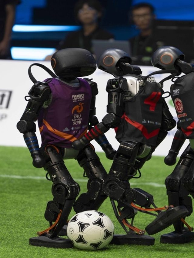 रोबोट्स खेलेंगे फुटबॉल मैच, इस देश में होने जा रहा वर्ल्ड टूर्नामेंट