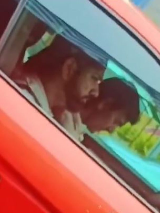 मुंबई की ट्रैफिक में फंसे रोहित शर्मा... फैन को देख किया ऐसा इशारा, VIDEO