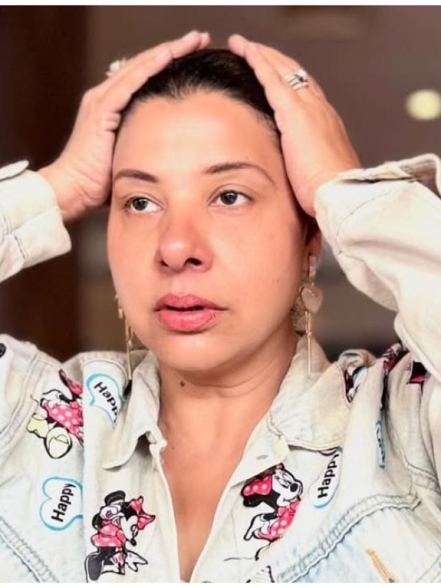 'सोना चाहते थे भोजपुरी सुपरस्टार्स', संभावना सेठ का छलका दर्द, बोलीं- बहुत बुरा हाल...