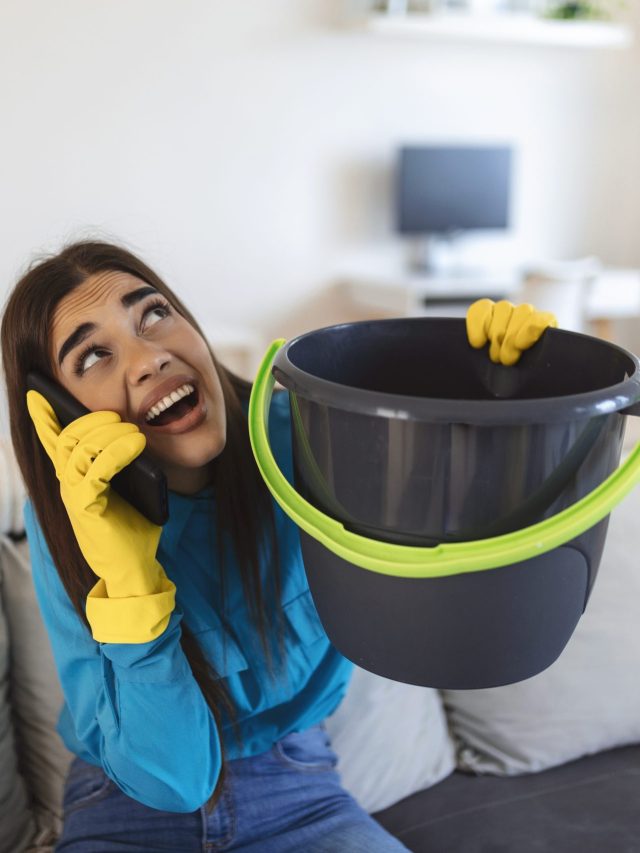 बारिश से घर में बढ़ गई है सीलन की दिक्कत तो अपनाएं ये तरीके, चमकने लगेगा घर