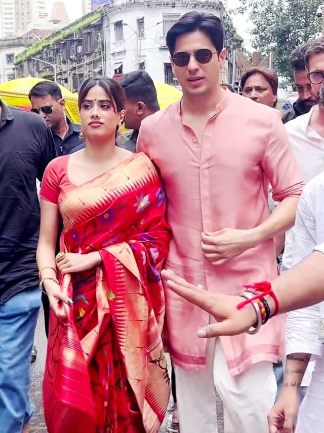 लाल बाग के राजा के दर्शन को पहुंचीं जाह्नवी, भीड़ में धक्का-मुक्की से हुईं परेशान, Video