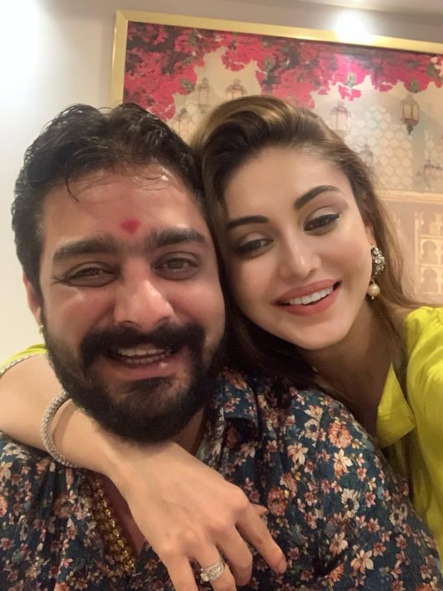 शेफाली जरीवाला को याद कर इमोशनल हुए 'भाई', खुद को बांधी एक्ट्रेस के नाम की राखी