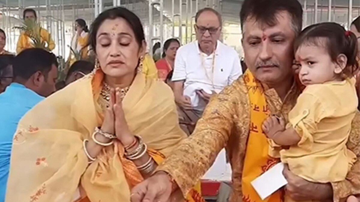 पति-बच्चों संग 'दयाबेन' ने किया महायज्ञ, इतनी बड़ी हुई बेटी, बेटे को गोद में उठाकर की पूजा