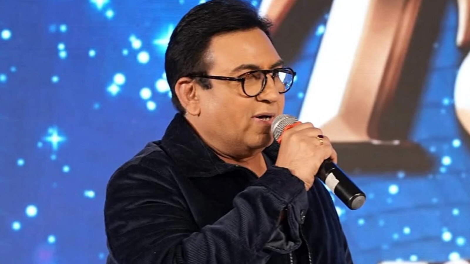 'जेठालाल' ने गरबा नाइट में मचाई धूम, ढोल पर जमकर किया डांस, Video