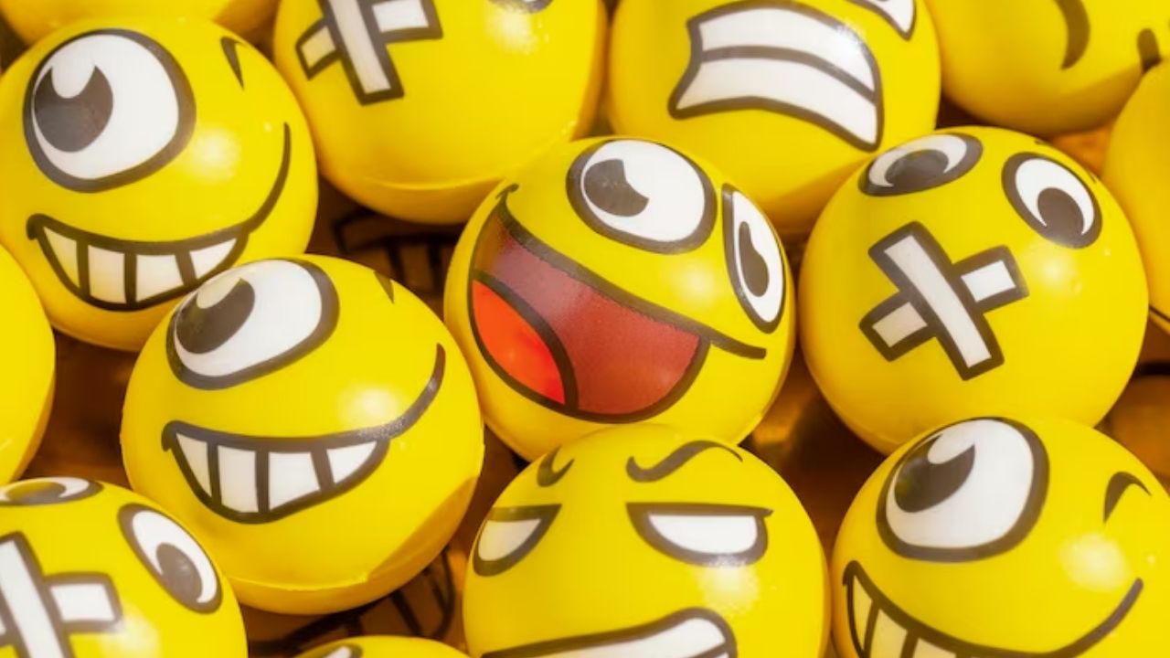 शिक्षक ने पूछा सबसे ज्यादा नकल कहां पर होती है? मिला ये सॉलिड जवाब