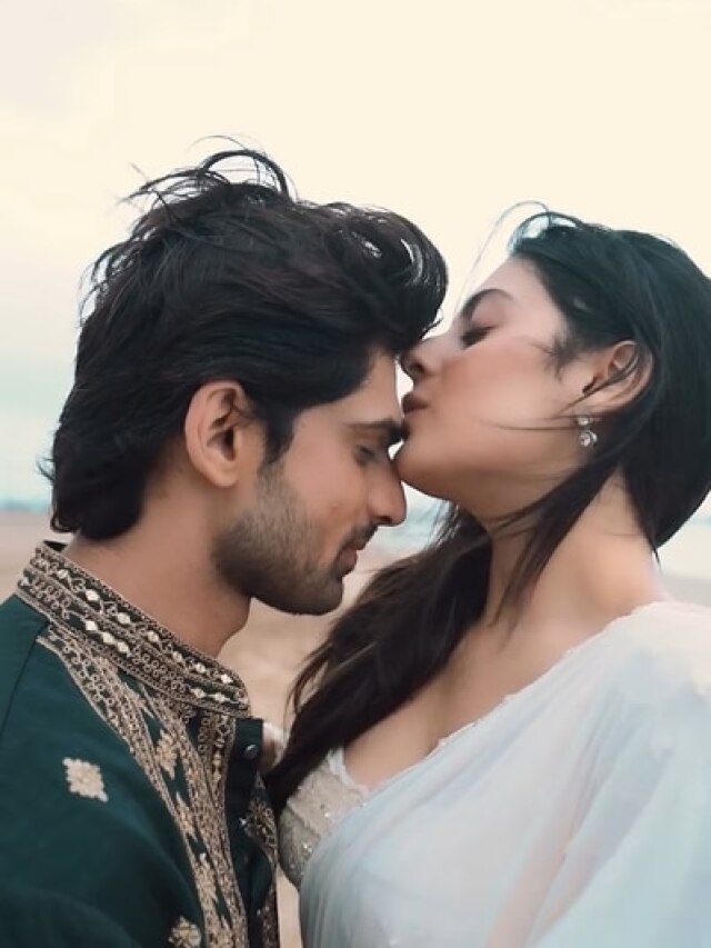 ब्रेकअप के बाद Ex बॉयफ्रेंड के प्यार में 21 साल की एक्ट्रेस? कैमरे पर हुई रोमांटिक, किया Kiss