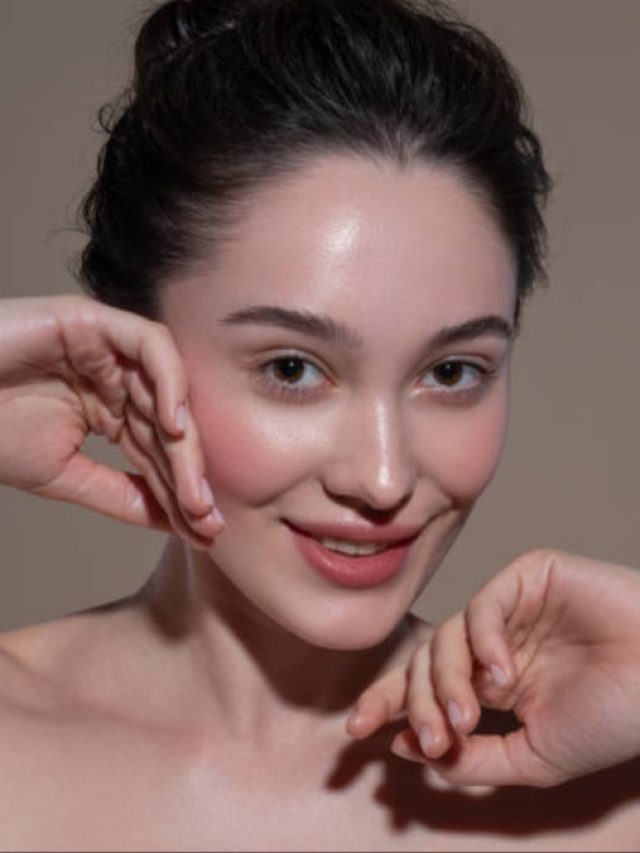 उम्र से पहले नहीं दिखना बूढ़ा तो रोज खाएं ये एक चीज, झुर्रियां भागेंगी दूर