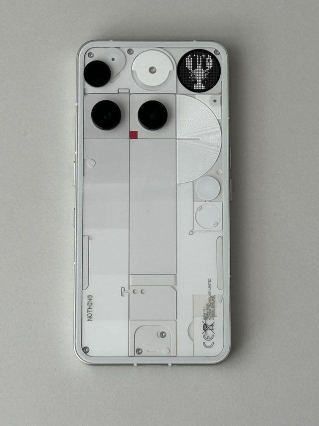 आधे से भी कम दाम में मिल रहा ये फोन, दो महीने पहले हुआ है लॉन्च