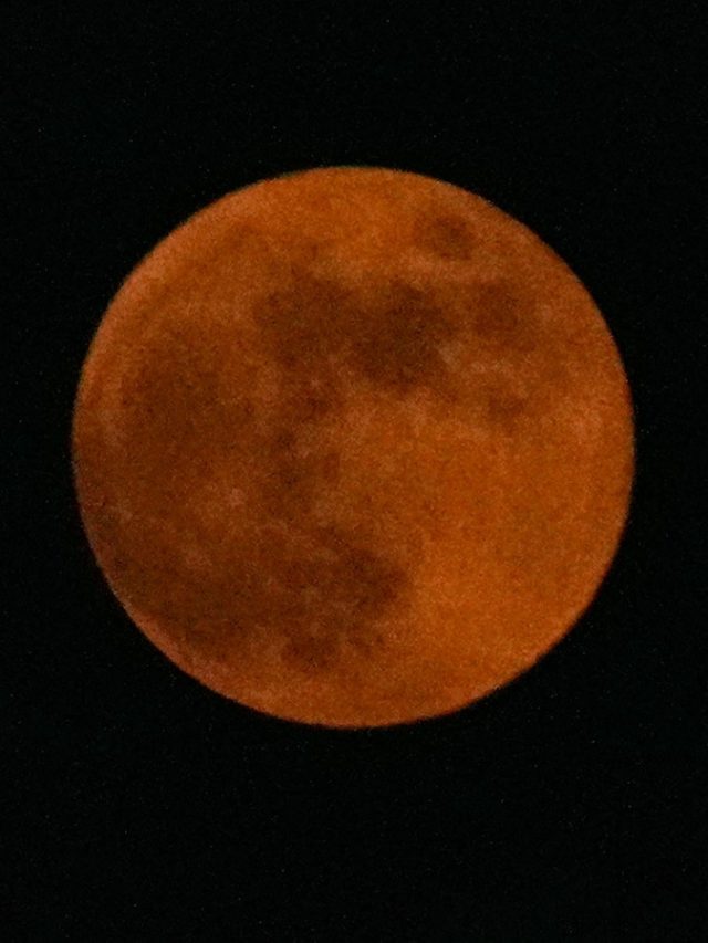 आज इतने बजे लगेगा चंद्र ग्रहण का सूतक, ये गलतियां पड़ सकती हैं भारी