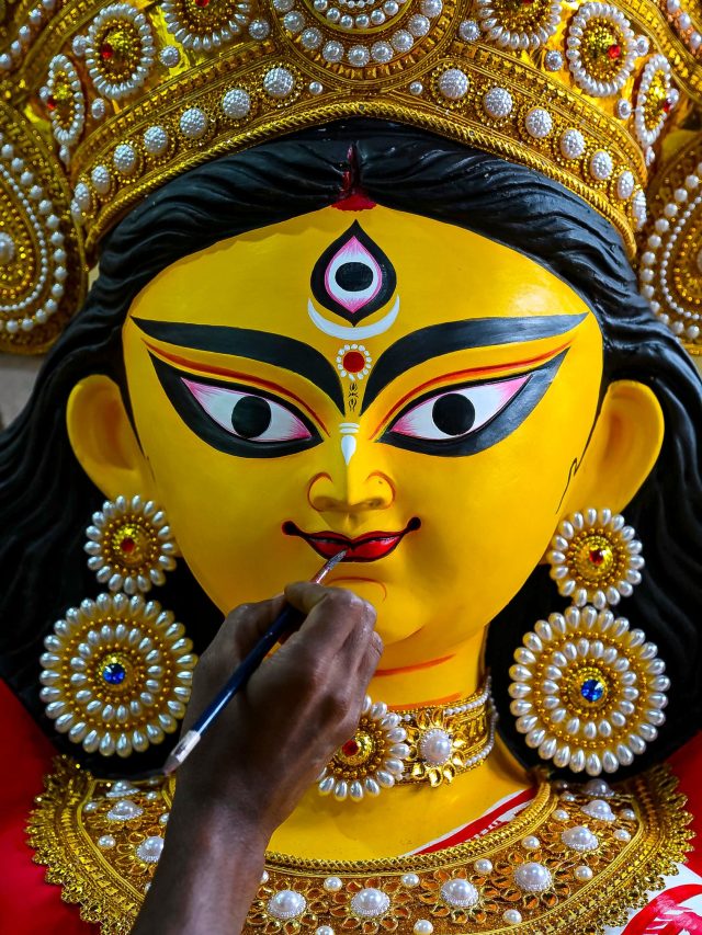 দুর্গাপুজোর ক্যালেন্ডারে শেষ মুহূর্তে চোখ বুলিয়ে নিন, প্ল্যান করা সহজ হবে