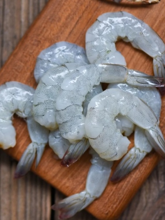 চিংড়ি টাটকা বুঝবেন কী করে? মাছওয়ালার টিপস