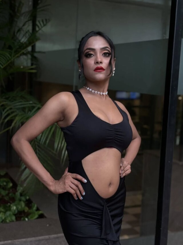 'चादर ओढ़कर हो रही थी इंटीमेसी', 'हाउस अरेस्ट' हुई एडल्ट एक्ट्रेस ने खोली शो की पोल