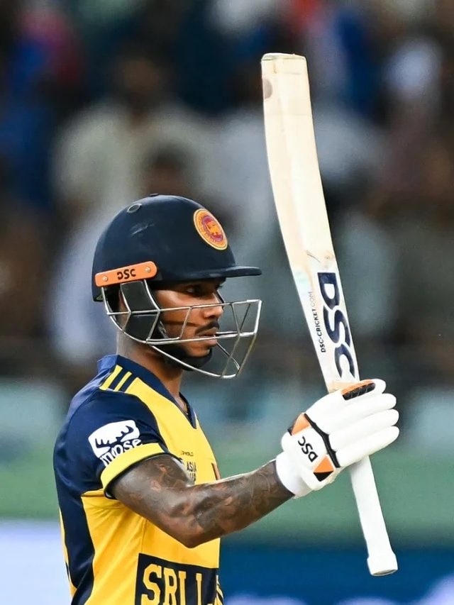 भारत-श्रीलंका मैच में ड्रामा... गेंद गई बाउंड्री के पार, लेकिन अंपायर ने दिया डेड बॉल