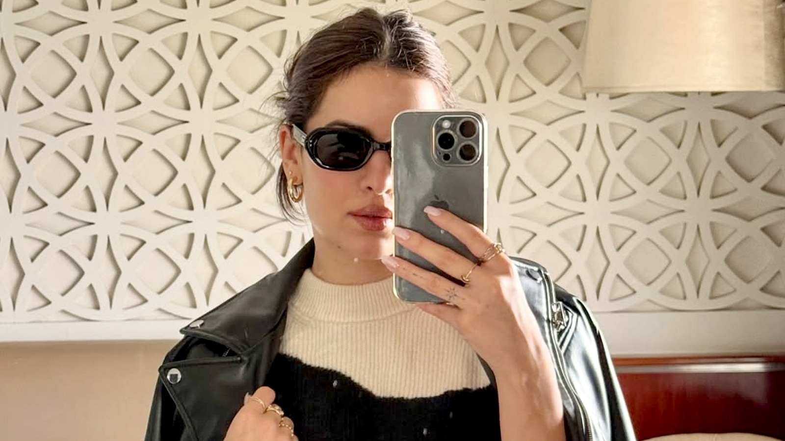 हार्दिक पंड्या ने GF को किया Kiss, पर कहां बिजी EX वाइफ नताशा? दिखाई झलक