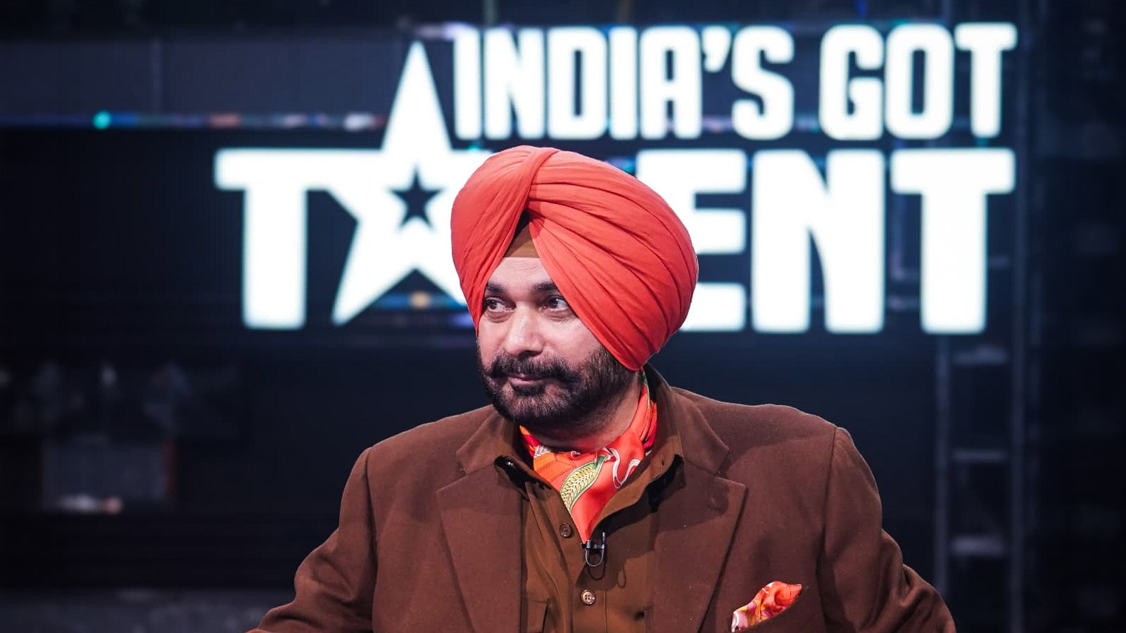 रियलिटी शो में रो पड़े सिद्धू, स्ट्रगल-परिवार का दर्द देख निकले आंसू, Video