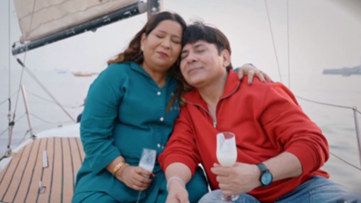 शादी के 40 साल बाद कॉमेडियन की पहली डेट, पत्नी संग हुआ रोमांटिक, बोला- बच्चों में...