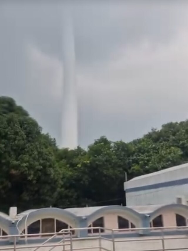 Video: चिल्का झील में दिखा विशाल बवंडर, डर से चीखने-चिल्लाने लगे टूरिस्ट