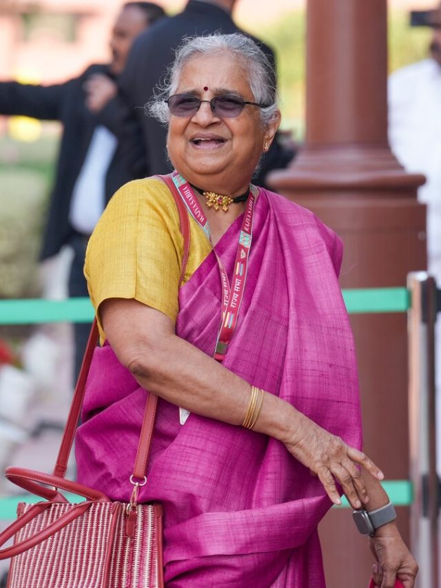 সফল ভবিষ্যত গড়ে দেবে সুধা মূর্তির এই ৪ কথা,জেনে রাখুন