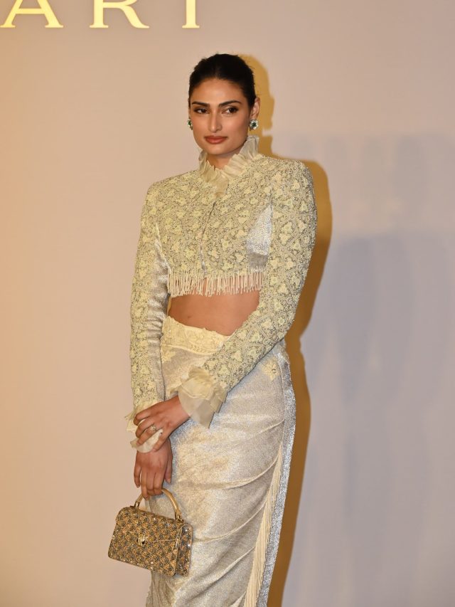 मां बनने के 6 महीने में सुपरहिट हुईं अथिया, इवेंट में बिखेरा जलवा, Video