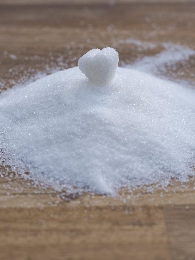 দিনে কত চামচ চিনি খেতে পারেন? ঠিক রাখা যাবে ওজনও