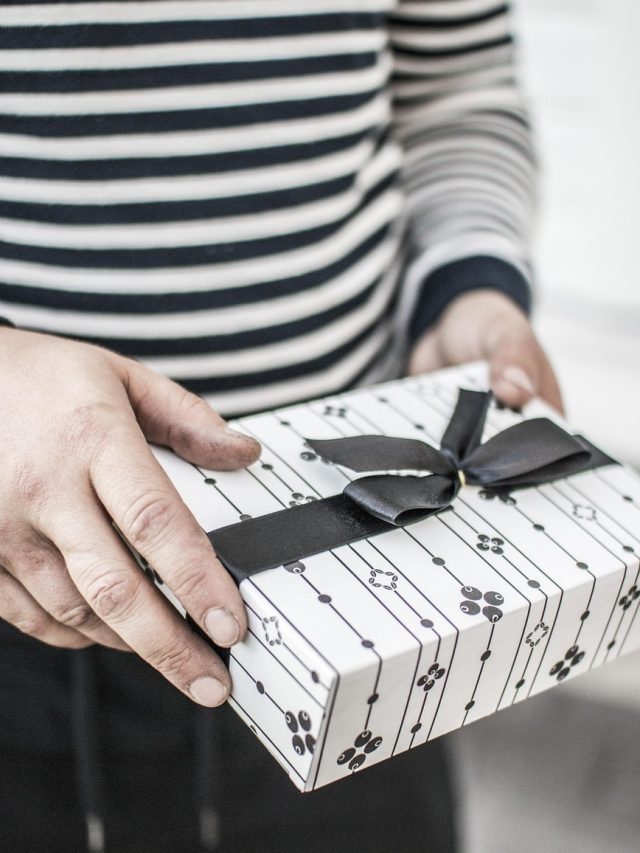 এই জিনিসগুলি কারও থেকে নেবেন না,জানাটা জরুরি