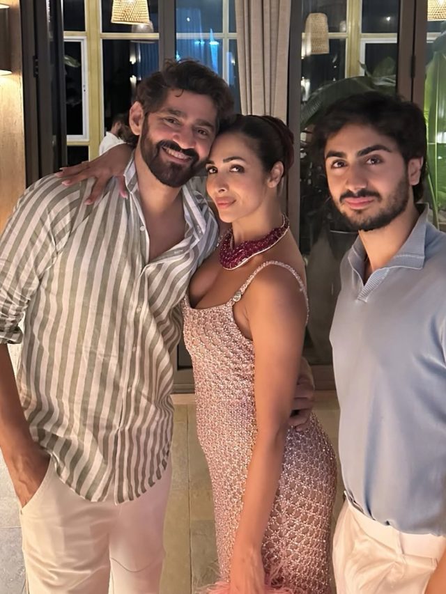 52 की हुईं मलाइका, बार में जमकर लगाए ठुमके, यूजर्स बोले- 20 से ज्यादा नहीं लग रहीं