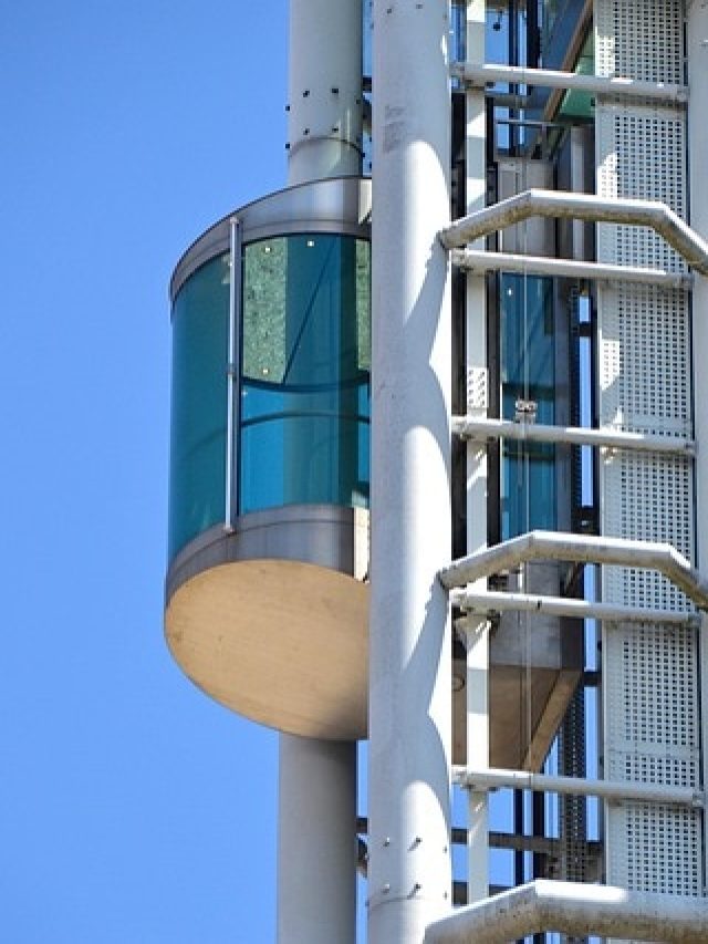 Stairs को सीढ़ी फिर Lift को हिंदी में क्या कहते हैं?