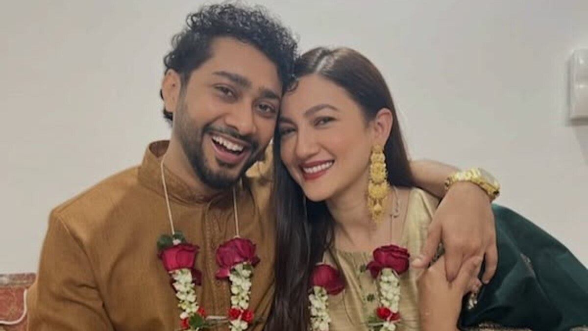 उम्र में बड़ी हीरोइन से रचाई शादी, रिश्ते के खिलाफ था परिवार? एक्टर का जवाब- मुझे सवाल...