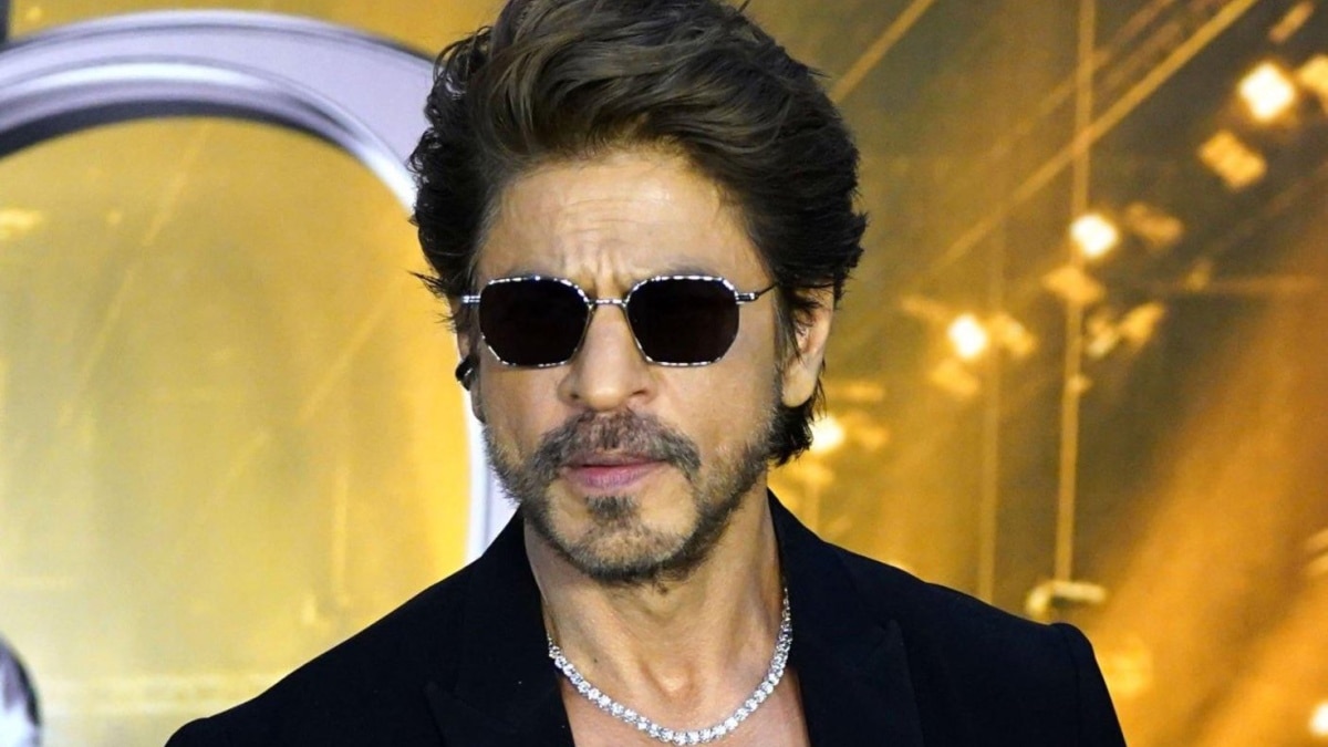 करोड़ों की घड़ी पहनकर शाहरुख ने की एंट्री, 28 फॉर्च्यूनर कार के बराबर है कीमत