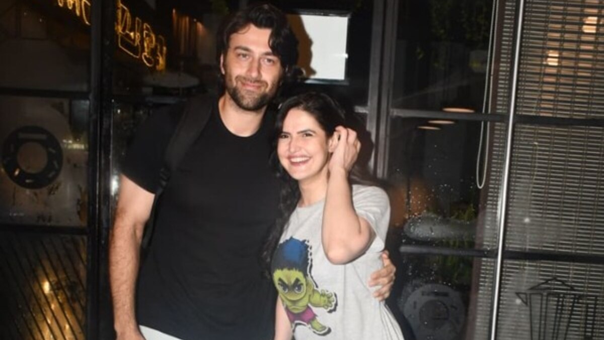 9 साल छोटे विदेशी एक्टर के प्यार में जरीन खान? 'बॉयफ्रेंड' ने बताया सच