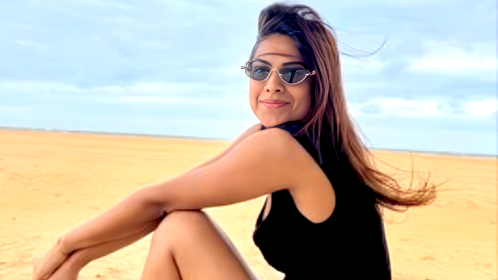 1 साल बाद एक्ट्रेस ने दिखाई जुड़वां बच्चों की पहली झलक, मोनोकनी में छाई ये हसीना