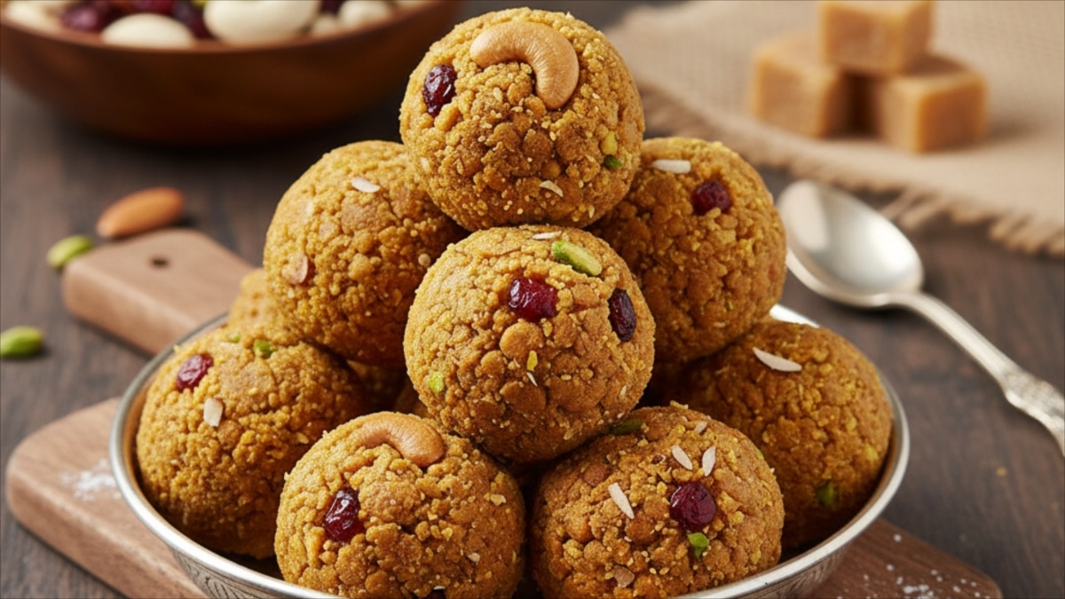 सर्दियों में बनाएं चना दाल और ड्राई फ्रूट्स के लड्डू, शरीर को मिलेगी डबल ताकत