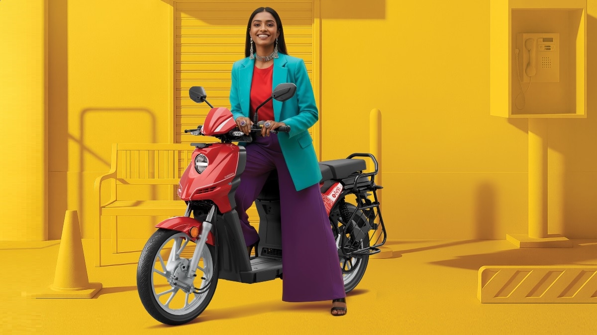 बाइक वाली स्पीड, स्कूटर जैसा आराम! धांसू EV लॉन्च, ₹499 में करें बुक