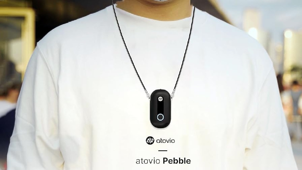 गले में पहनकर घूम सकते हैं ये एयर प्यूरीफायर, सिर्फ इतनी है कीमत